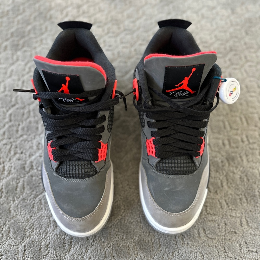 Men 10.5 Jordan 4 Retro Infrared